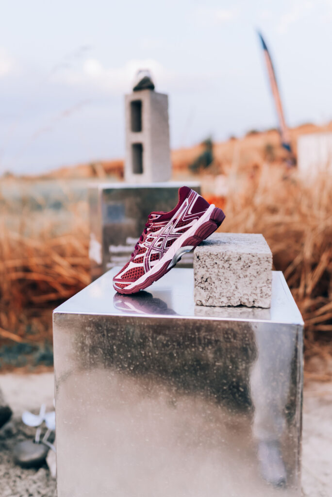 ASICS SPORTSTYLE TAKES OVER JOZI WITH PANTONE SUNDAYS  ASICS Sportstyle brings Platinum Grey to Pantone Sundays with the new Gel-Cumulus 16