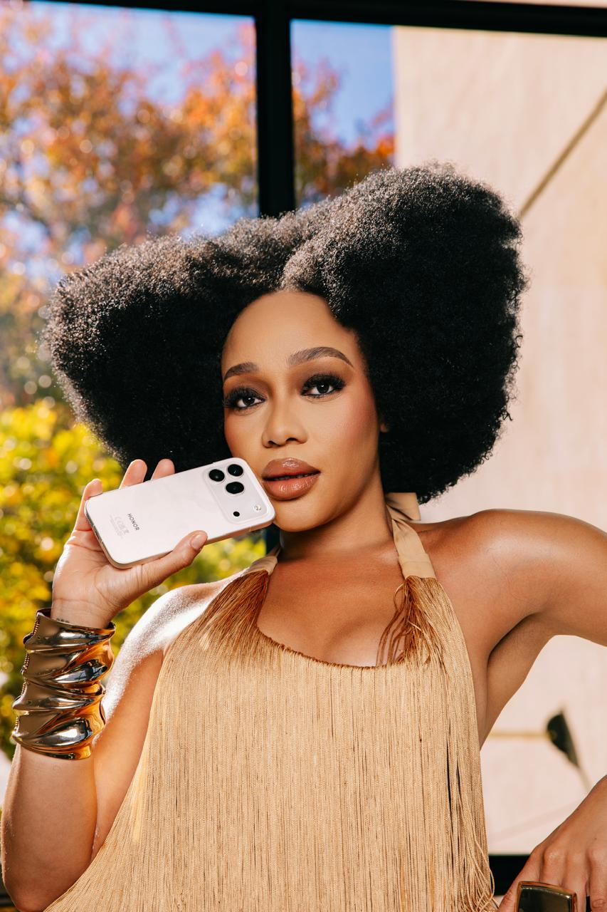 Thando Thabethe + HONOR